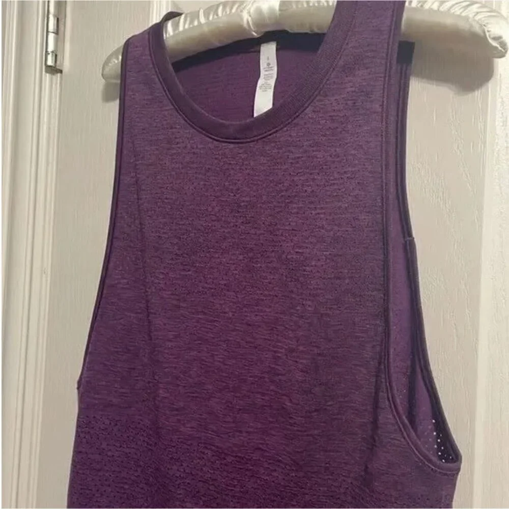 Lululemon Breeze By‎ Muscle Tank in Aurora / Black